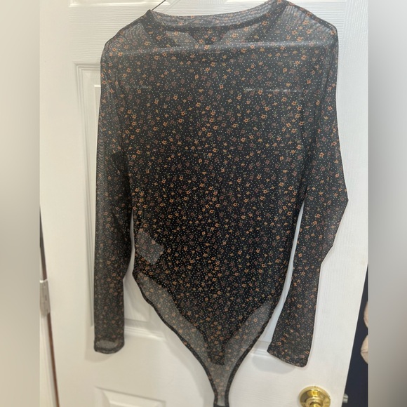 Black Floral Mesh Bodysuit (Sheer) Size M - Picture 7 of 11